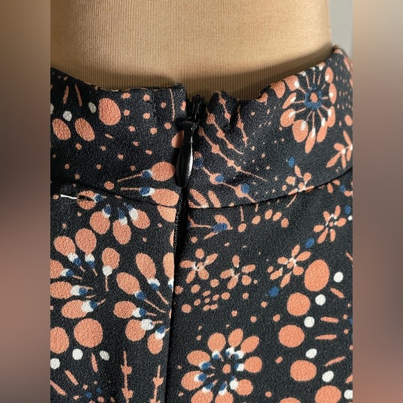 Everly Black and Orange Floral Cold Shoulder Dress Small - Picture 8 of 11